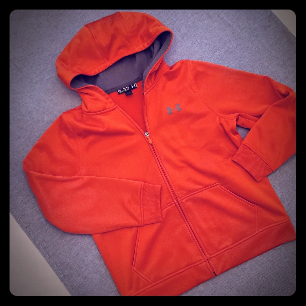 Under Armour sweatshirt